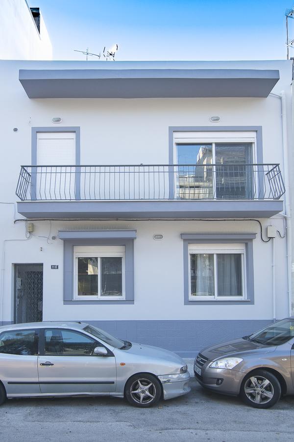 Downtown Rare And Modern Two Storey Building Aten Exteriör bild